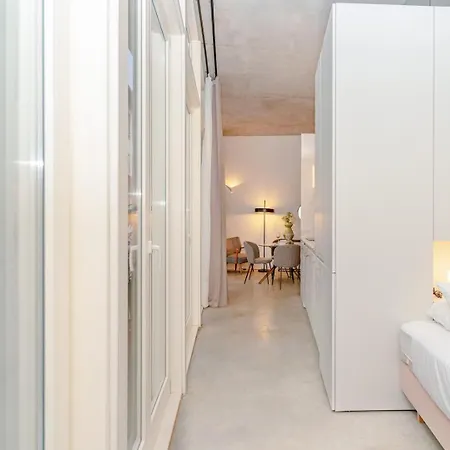 Campo de lujo Loft With Great Balcony And Ac Close To Clerigos *