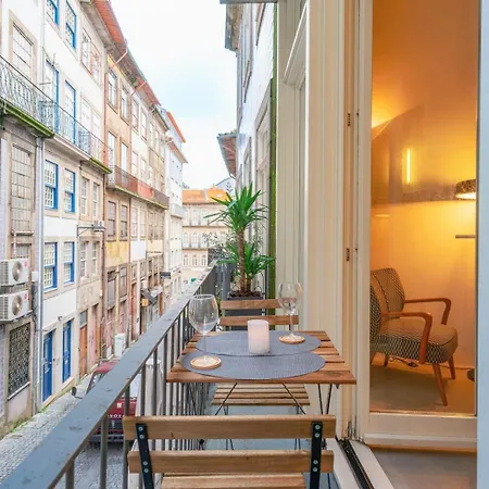 Luksusowy namiot Loft With Great Balcony And Ac Close To Clerigos