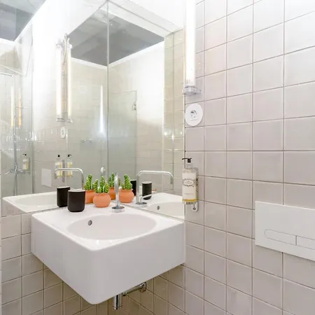 Glamping Loft With Great Balcony And Ac Close To Clerigos Oporto